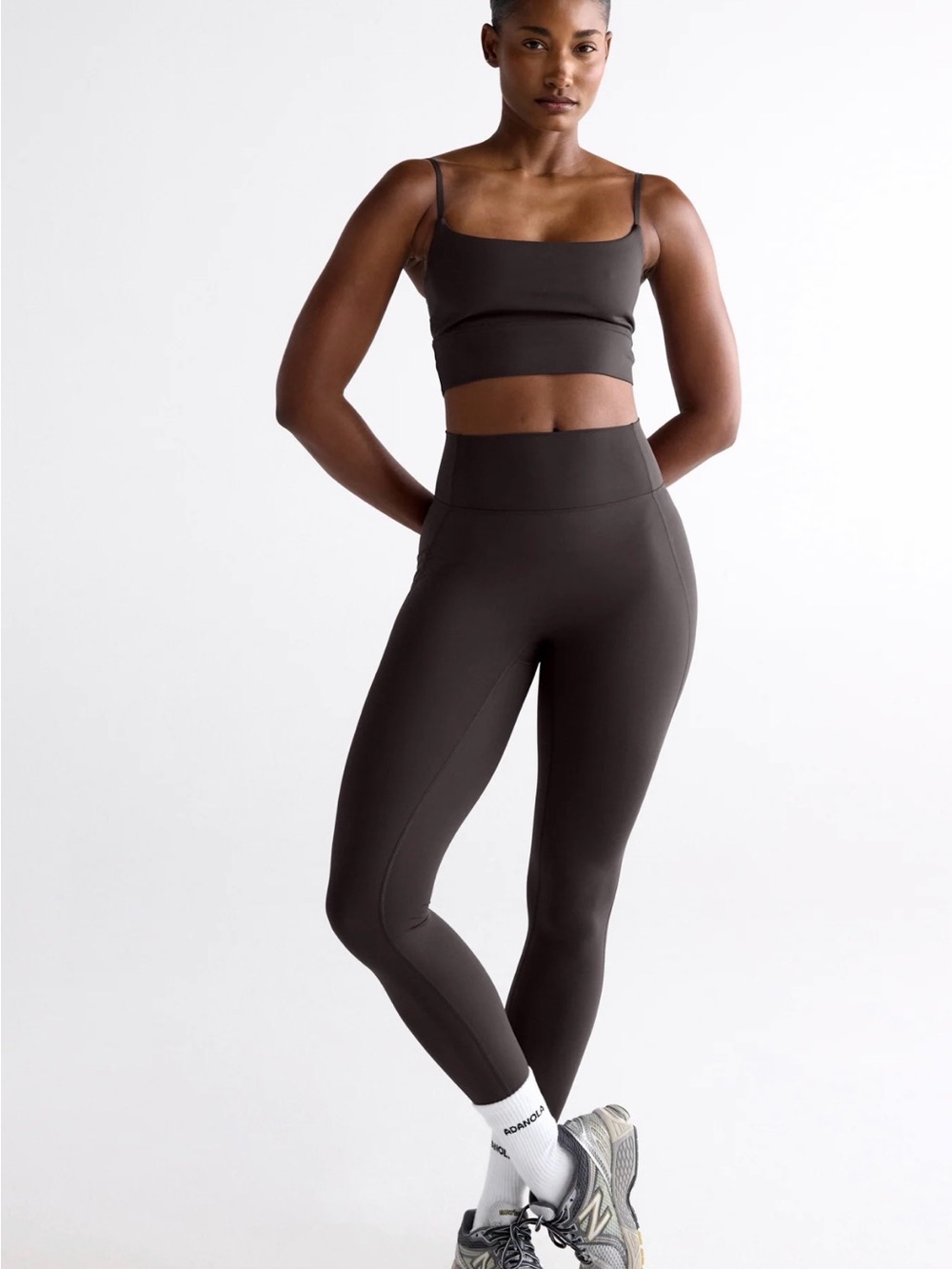Adanola ultimate pocket Leggings in Dark Brown